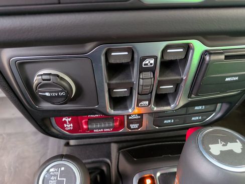 Used 2026 Jeep Wrangler Unlimited Rubicon 392 w/ Quick Order Package 27X Moab AWD/4WD image 22