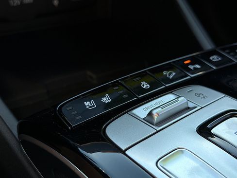 Certified 2023 Hyundai Tucson Limited FWD image 17