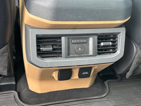 Used 2024 Ford F450 Lariat w/ Lariat Ultimate Package AWD/4WD image 22