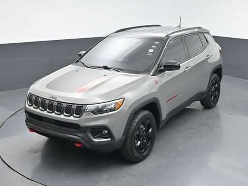 Used 2023 Jeep Compass Trailhawk AWD/4WD image 38