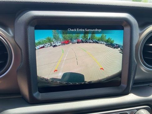 Used 2023 Jeep Wrangler Unlimited w/ Cold Weather Group AWD/4WD image 20