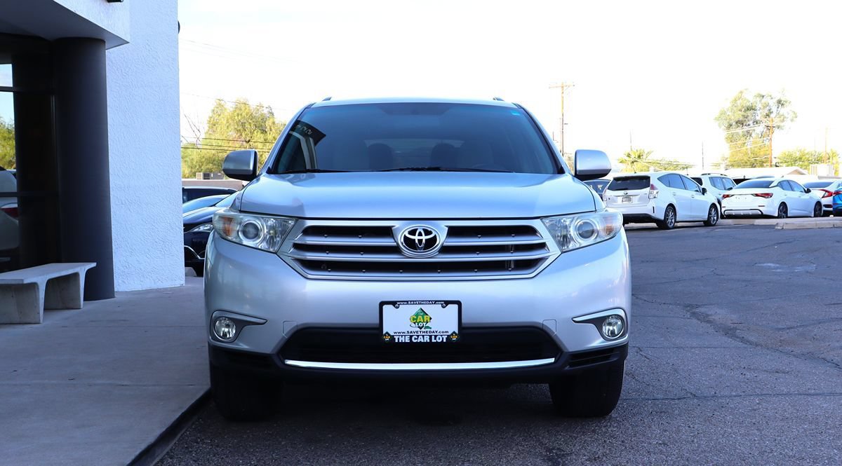 Used 2013 Toyota Highlander Plus FWD image 16