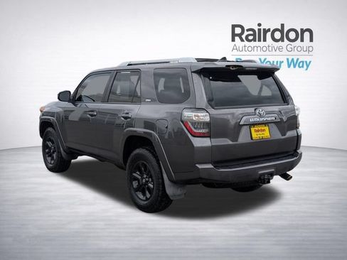Used 2016 Toyota 4Runner SR5 AWD/4WD image 5