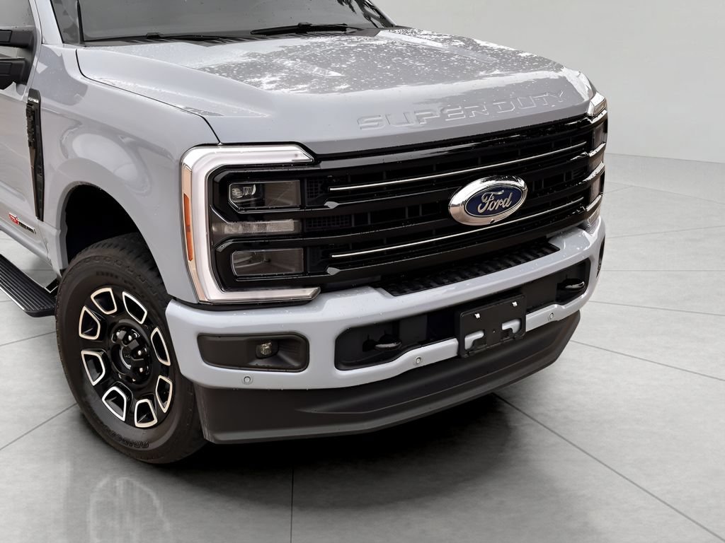 Used 2026 Ford F350 Platinum w/ FX4 Off-Road Package AWD/4WD image 7