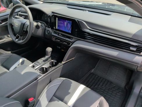 Used 2026 Toyota Camry SE FWD image 27