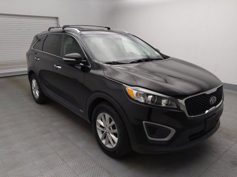 Used 2017 Kia Sorento AWD image 13