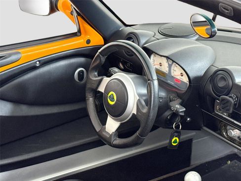 Used 2005 Lotus Elise image 25