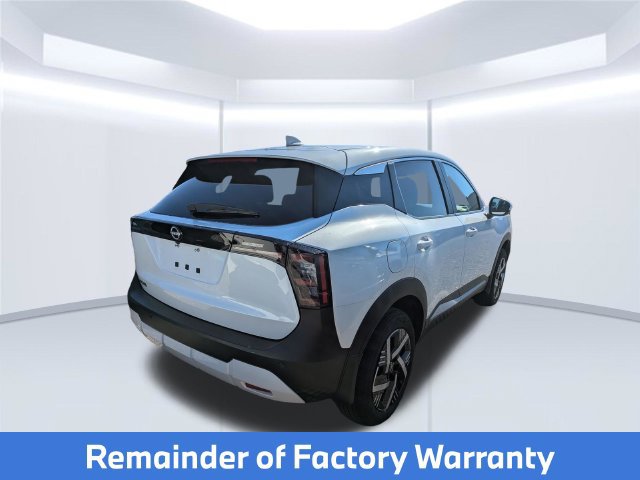 Used 2025 Nissan Kicks SV FWD image 2