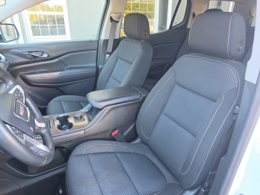 Used 2023 GMC Acadia SLE FWD image 10