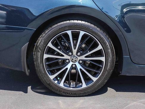 Certified 2020 Toyota Camry SE w/ Moonroof Package AWD/4WD image 9