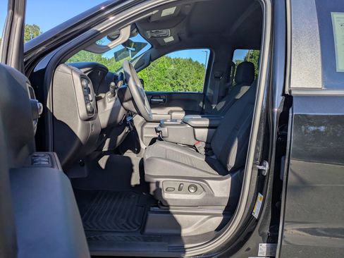Used 2024 Chevrolet Silverado 1500 Custom Trail Boss AWD/4WD image 13