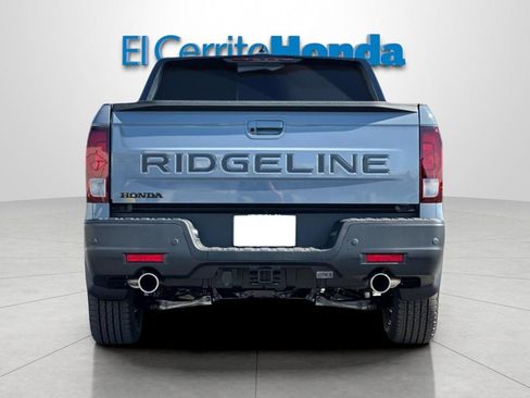 New 2026 Honda Ridgeline Black Edition image 4