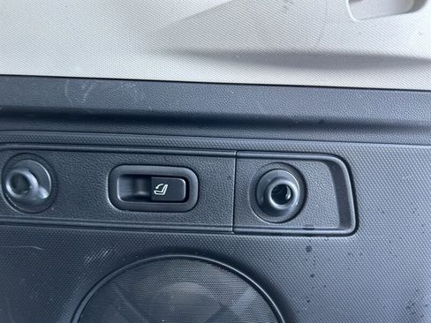 Used 2023 Subaru Forester Touring image 34