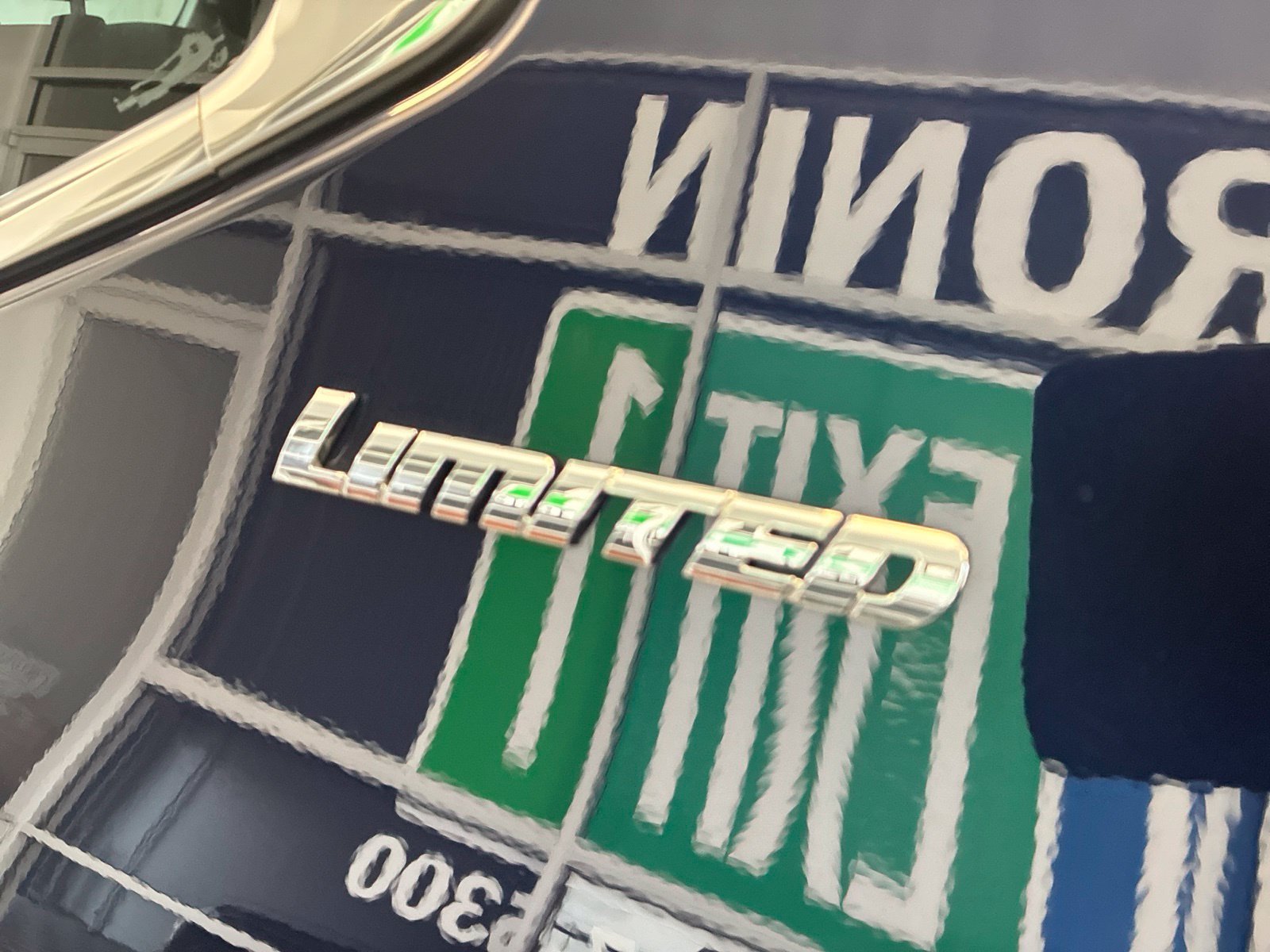 Used 2026 Toyota Tundra Limited AWD/4WD image 8