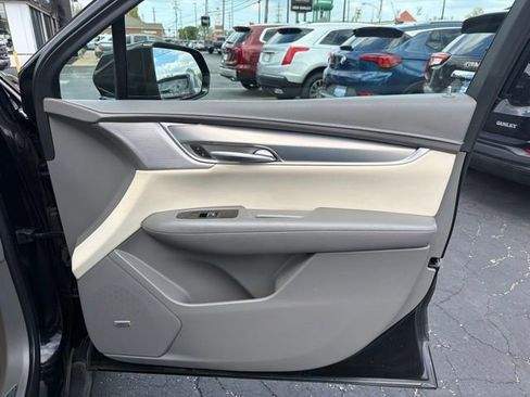 Used 2023 Cadillac XT5 Premium Luxury AWD/4WD image 19