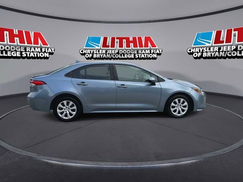 Used 2023 Toyota Corolla LE image 9