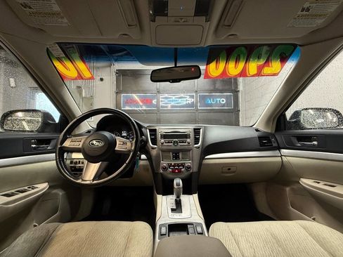 Used 2010 Subaru Outback 2.5i Premium image 8