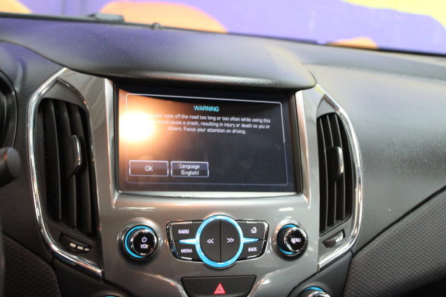 Used 2018 Chevrolet Cruze LT w/ LT True North Edition FWD image 19