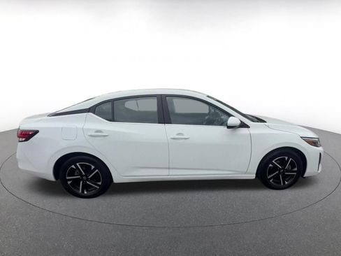Used 2025 Nissan Sentra SV FWD image 16