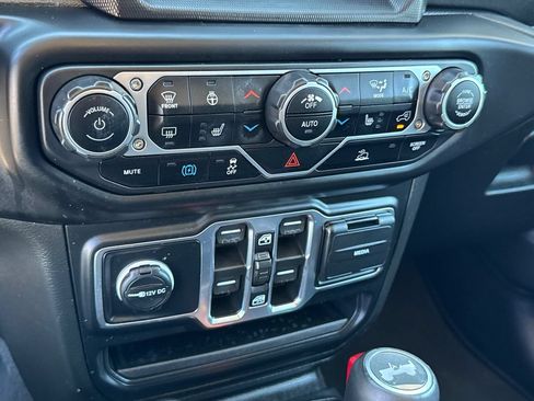 Certified 2023 Jeep Wrangler Unlimited Sahara w/ Cold Weather Group AWD/4WD image 30