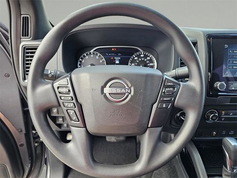 Used 2023 Nissan Frontier SV w/ Midnight Edition Package image 18