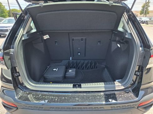 Used 2025 Volkswagen Taos S FWD image 17