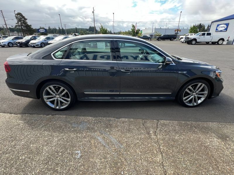 Used 2017 Volkswagen Passat 1.8T R-Line FWD image 7
