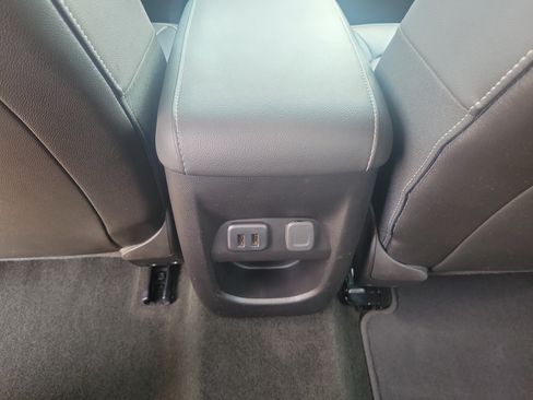 Used 2018 GMC Canyon SLT w/ Driver Alert Package AWD/4WD image 10