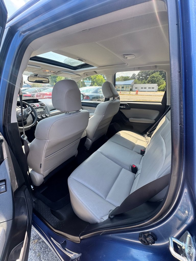 Used 2015 Subaru Forester 2.5i Limited w/ Popular Package #2 AWD/4WD image 12