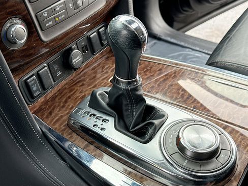 Used 2019 Nissan Armada SL image 12