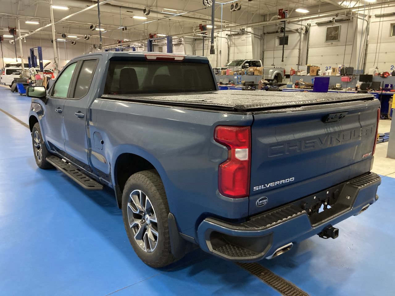 Used 2024 Chevrolet Silverado 1500 RST w/ Z71 Off-Road Package AWD/4WD image 5