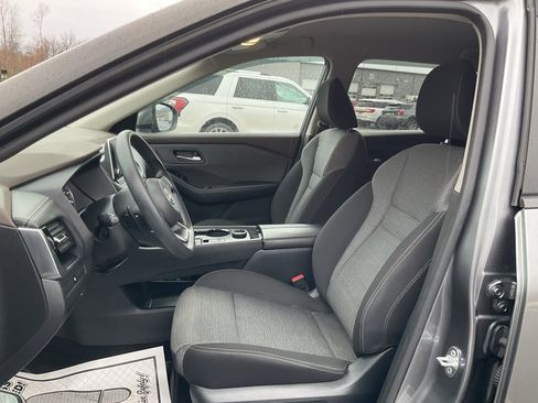 Used 2022 Nissan Rogue SV image 15