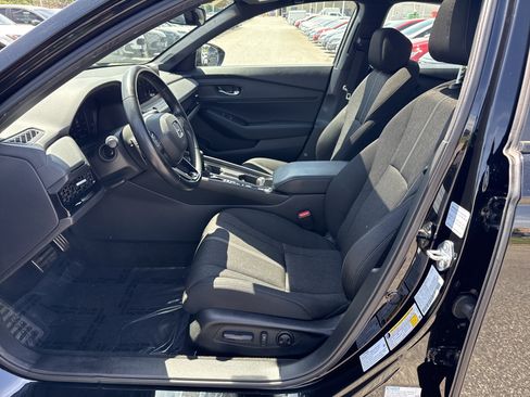 Used 2025 Honda Accord Sport image 16