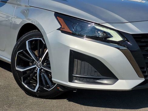 Used 2024 Nissan Altima 2.5 SR image 9