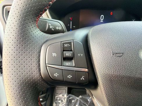 Used 2025 Ford Escape ST-Line w/ Cold Weather Package AWD/4WD image 29
