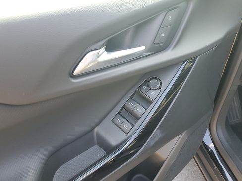 Used 2025 Chevrolet Equinox LT FWD image 10