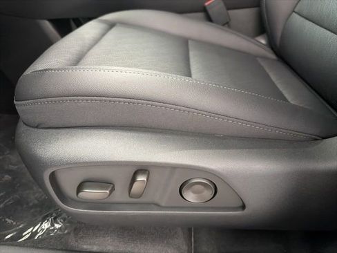 New 2026 Chevrolet Equinox LT AWD/4WD image 11