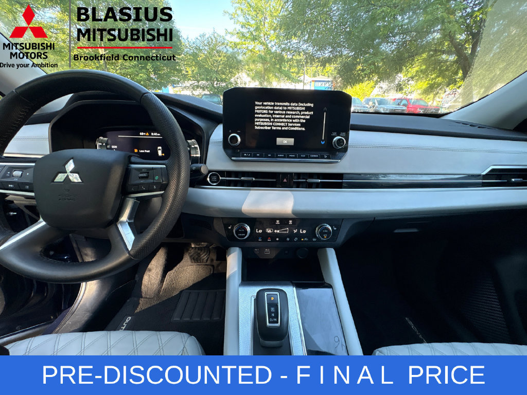Used 2024 Mitsubishi Outlander SEL AWD/4WD image 23