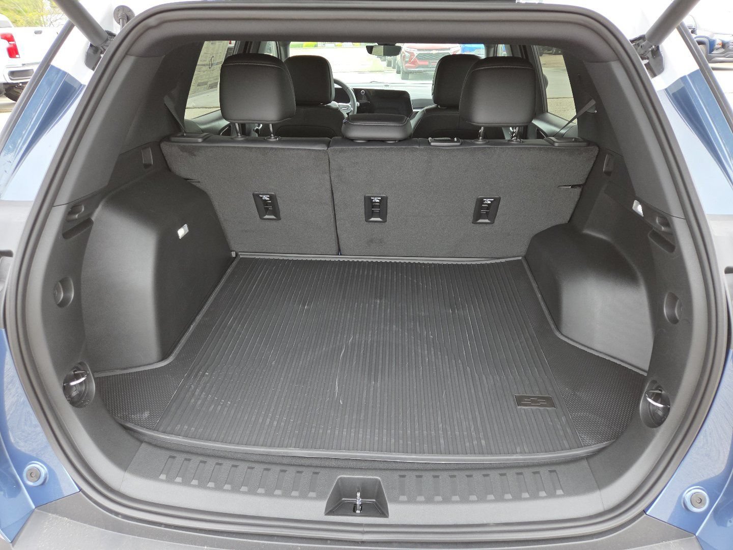 New 2026 Chevrolet Equinox LT w/ Convenience Package II AWD/4WD image 25