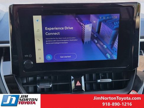 Used 2025 Toyota Corolla Cross XLE image 18