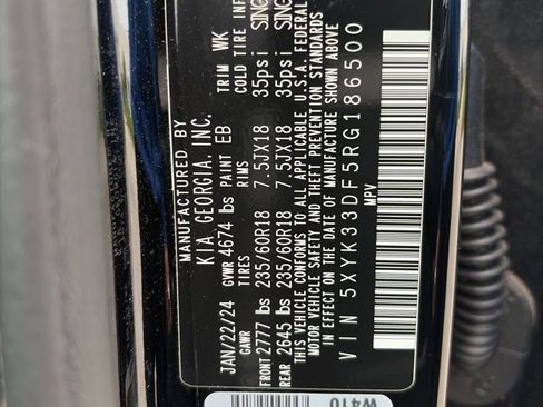 Used 2024 Kia Sportage EX FWD image 11