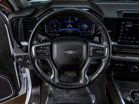 Used 2022 Chevrolet Silverado 1500 LT Trail Boss w/ Convenience Package II image 18