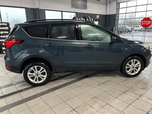 Used 2019 Ford Escape SEL image 9