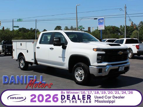 Used 2024 Chevrolet Silverado 2500 W/T w/ WT/CX Safety Package AWD/4WD image 1