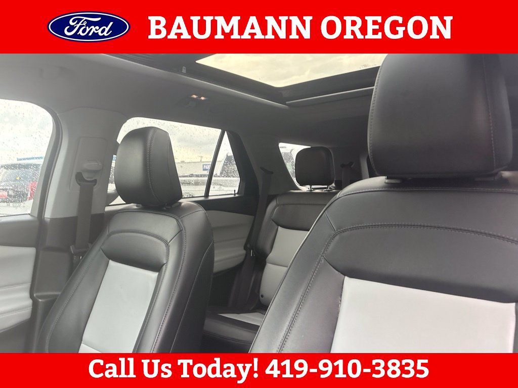 Used 2024 Ford Explorer XLT w/ Equipment Group 202A AWD/4WD image 21