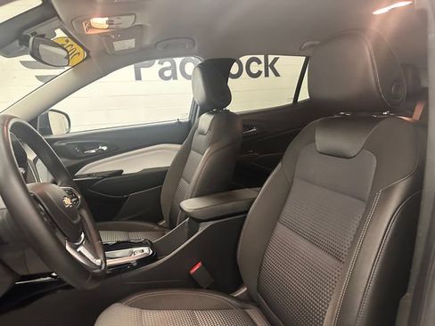 Used 2025 Chevrolet Trax LT w/ Driver Confidence Package FWD image 14