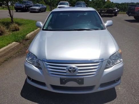 Used 2009 Toyota Avalon Limited image 2