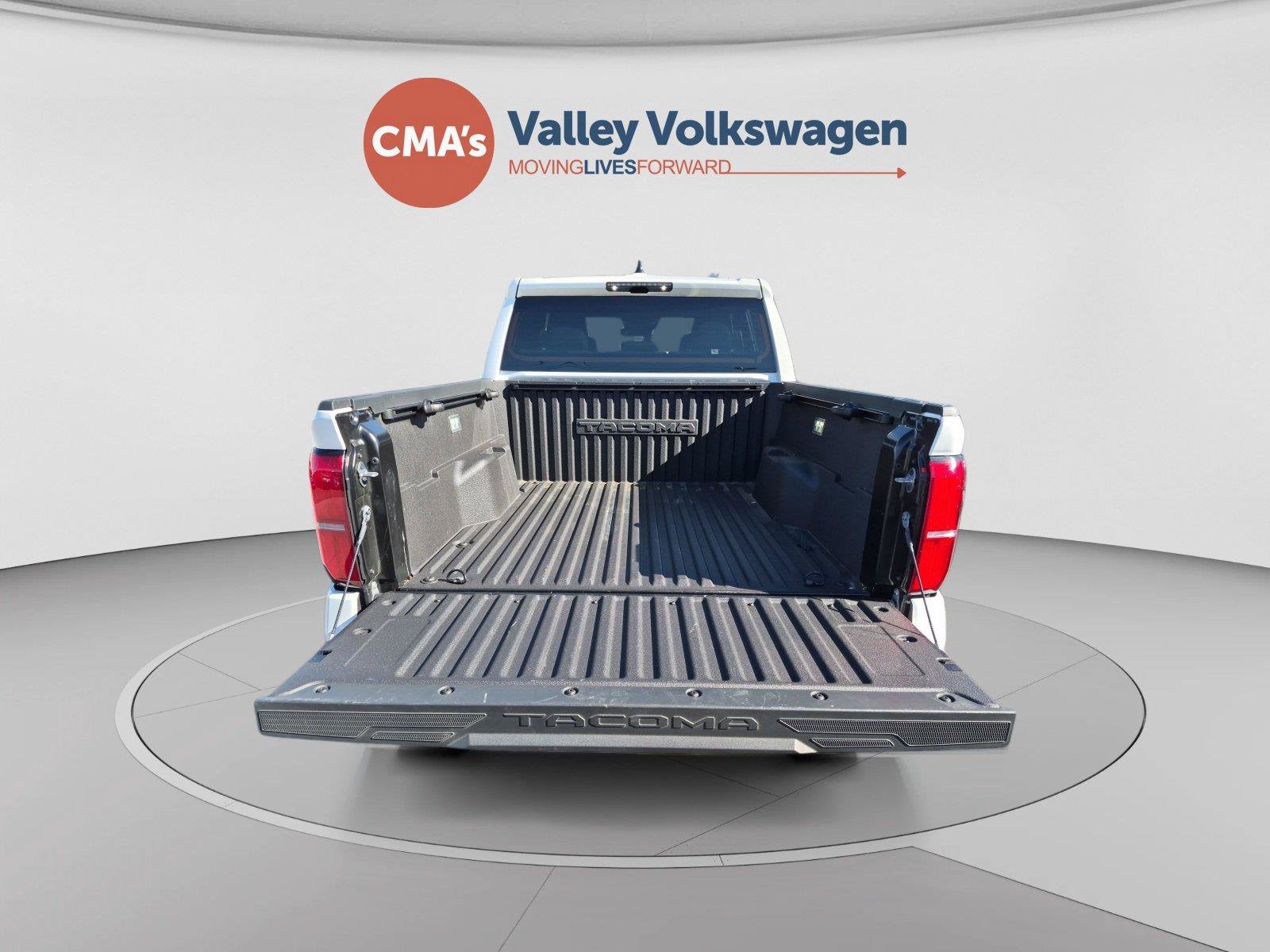 Used 2025 Toyota Tacoma TRD Sport AWD/4WD image 13