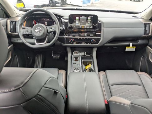 New 2025 Nissan Pathfinder Platinum w/ Cargo Package image 15