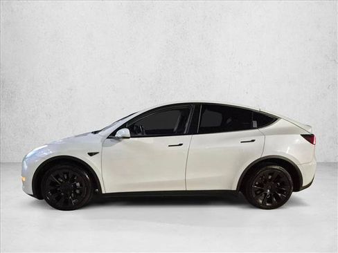 Used 2021 Tesla Model Y Long Range AWD/4WD image 4